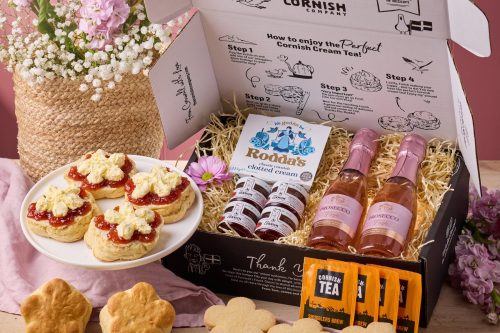 The Petals & Prosecco Hamper-AUTO WIN 22/02
