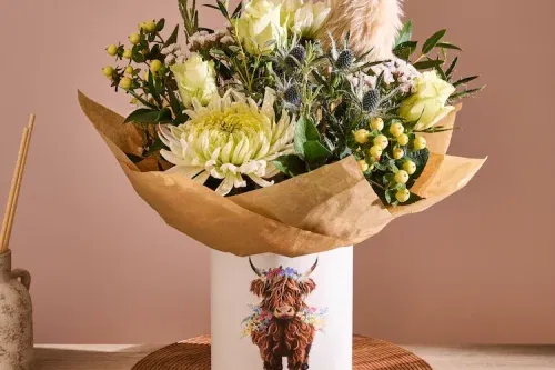 Cream Hamish Fresh Flower Bouquet in Hatbox-AUTO WIN 22/02