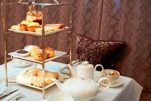 WIN AFTERNOON TEA FOR TWO AT BOVEY CASTLE-17/02-AUTO WIN