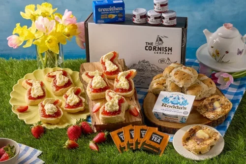 The Cornish Company, The Easter Cream Tea Hamper AUTO-WIN 11/02