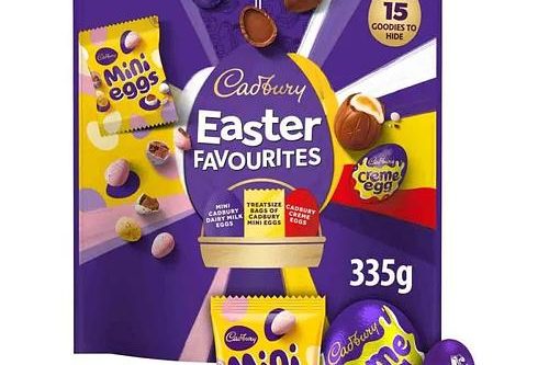 6x CADBURY EASTER FAVOURITES CHOCOLATE POUCH 335G AUTO-WIN 02/03