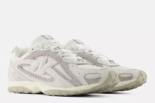 New Balance 204L Women's Trainers-AUTO WIN  26/03