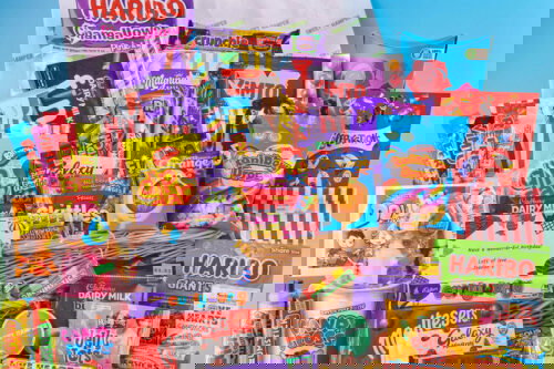 THE BIGGEST EVER SWEET & CHOCOLATE HAMPER-AUTO WIN 19/04