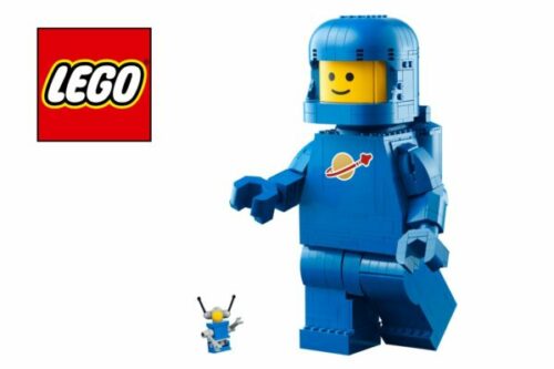 LEGO Up-Scaled Blue Astronaut Minifigure 40921 AUTO-WIN 12/05