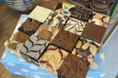 BIG BAKES Mixed Nibble box-AUTO WIN 10/05