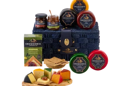 Snowdonia Cheese Company | Cheese, Chutney and Cracker Gift Box | 4 Luxury Welsh Cheeses, 2 Artisan Chutneys and Wholemeal & Extra Virgin Olive Oil Crackers AUTO-WIN 03/10
